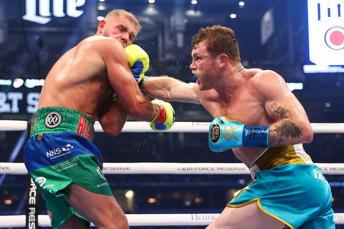 fysiker Metropolitan Let at forstå Max Boxing - Sub Lead - WBC and WBA super middleweight champion Canelo  Alvarez stops WBO champion Billy Joe Saunders in eight
